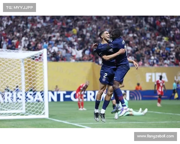 小卢卡斯在巴黎圣日耳曼长期坐替补的原因与战术体系和竞争压力分析